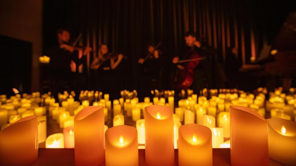 La música Frank Sinatra, ABBA y Queen envolverán Marbella el próximo fin de semana a la luz de las velas - velas Concierto a la luz de las velas