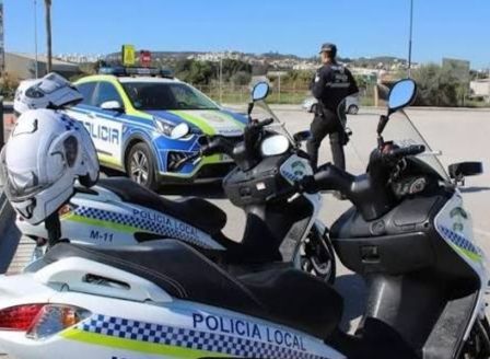 'Cazan' a un hombre con un permiso de conducir falso en Calahonda - 557283969 1122241766773597 2881370649995246439 n Imagen de archivo de la Policía Local de Mijas