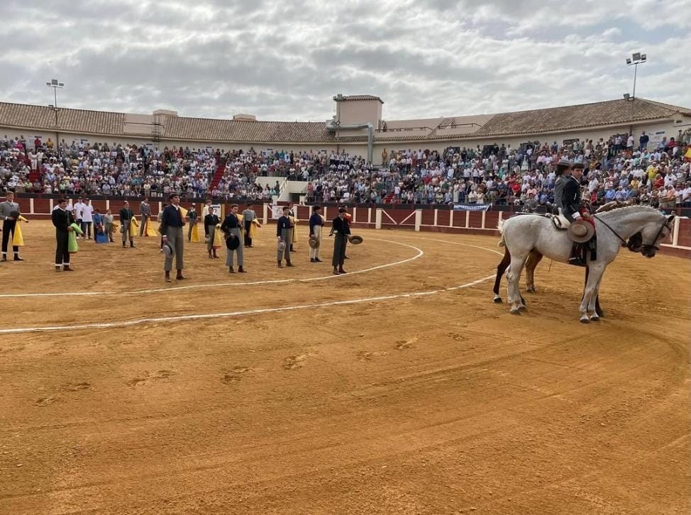 Fuengirola vuelve a abrir su plaza de toros con lleno absoluto en su Feria del Rosario