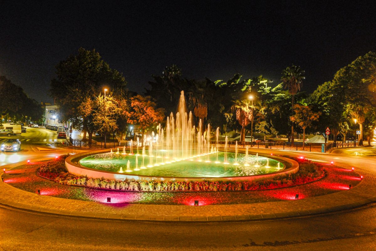 Marbella se tiñe de rojo y gualda para celebrar el Día de la Hispanidad - marbella dia de la hispanidad 2025 marbella dia de la hispanidad 2025