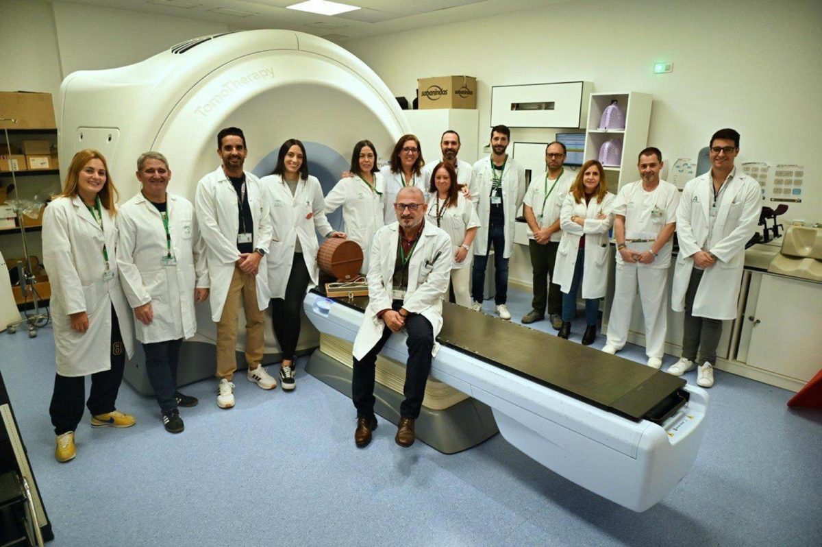 El Clínico hace más de 2.800 controles y dosimetrías para garantizar la seguridad de tratamientos con radiación - Hospital Clinico El Hospital Clínico de Málaga realiza más de 2.800 controles y dosimetrías para garantizar la seguridad de los tratamientos con radiación