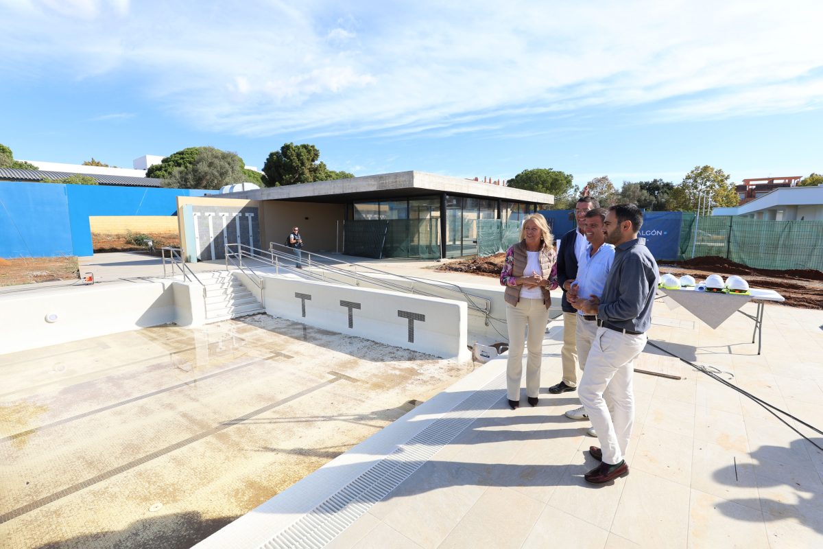 Marbella inicia la segunda fase de la construcción de la piscina municipal de Las Chapas - Marbella visita piscina Visita piscina