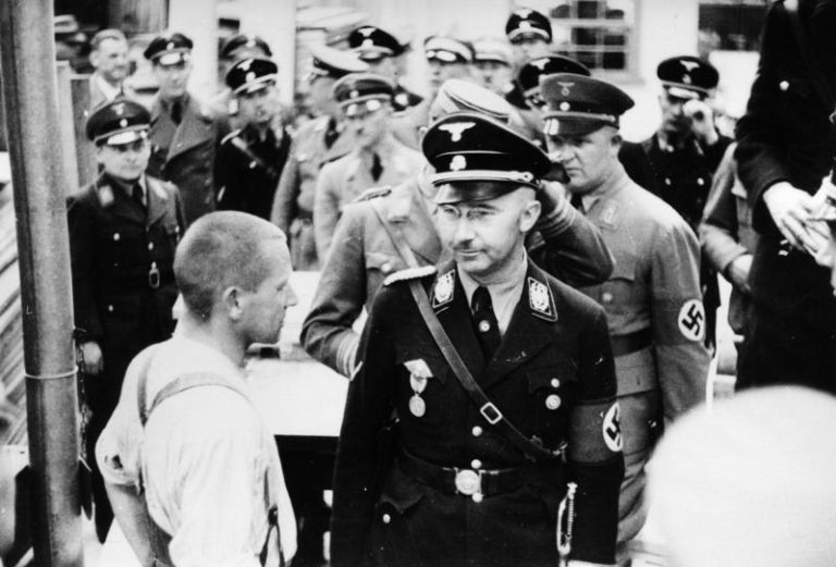 ‘¿Soy nieto de ese monstruo?’: Así se enteró un terapeuta de parejas de Málaga que el criminal nazi Heinrich Himmler es su abuelo - himmler ‘¿Soy nieto de ese monstruo?’: Así se enteró un terapeuta de parejas de Málaga que el criminal nazi Heinrich Himmler es su abuelo - himmler