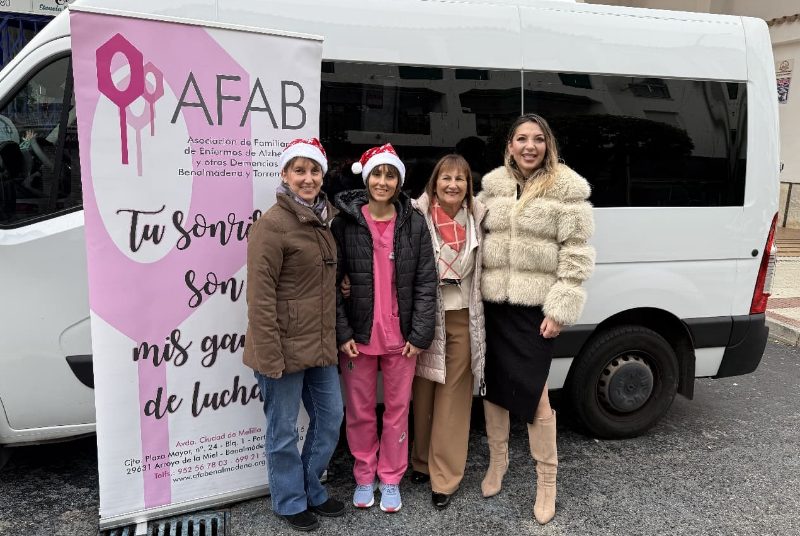 Una furgoneta elegida por los vecinos mejora la atención a enfermos de Alzheimer en Benalmádena - Benalmadena AFAB Benalmádena consigue una nueva furgoneta para AFAB