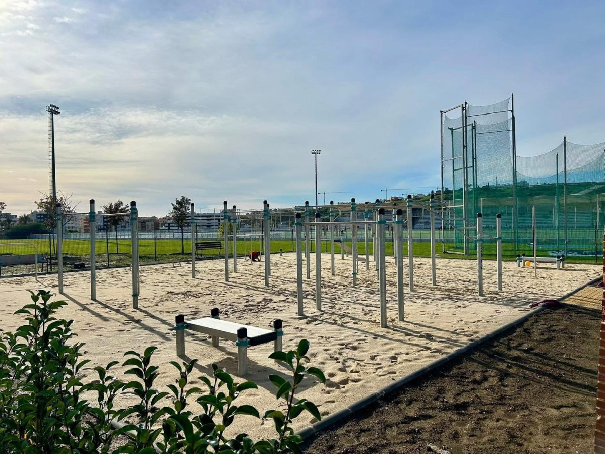 Estepona inaugura un circuito de calistenia de última generación en el Parque Ferial - Estepona circuito calistenia Estepona inaugura un circuito de calistenia de última generación en el Parque Ferial
