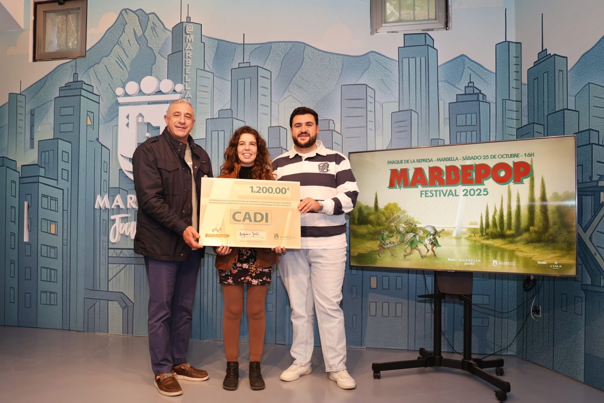 La Asocación CADI recibe un cheque de 1.200 euros logrados gracias a la iniciativa solidaria de Marbepop - Marbepop Entrega del cheque