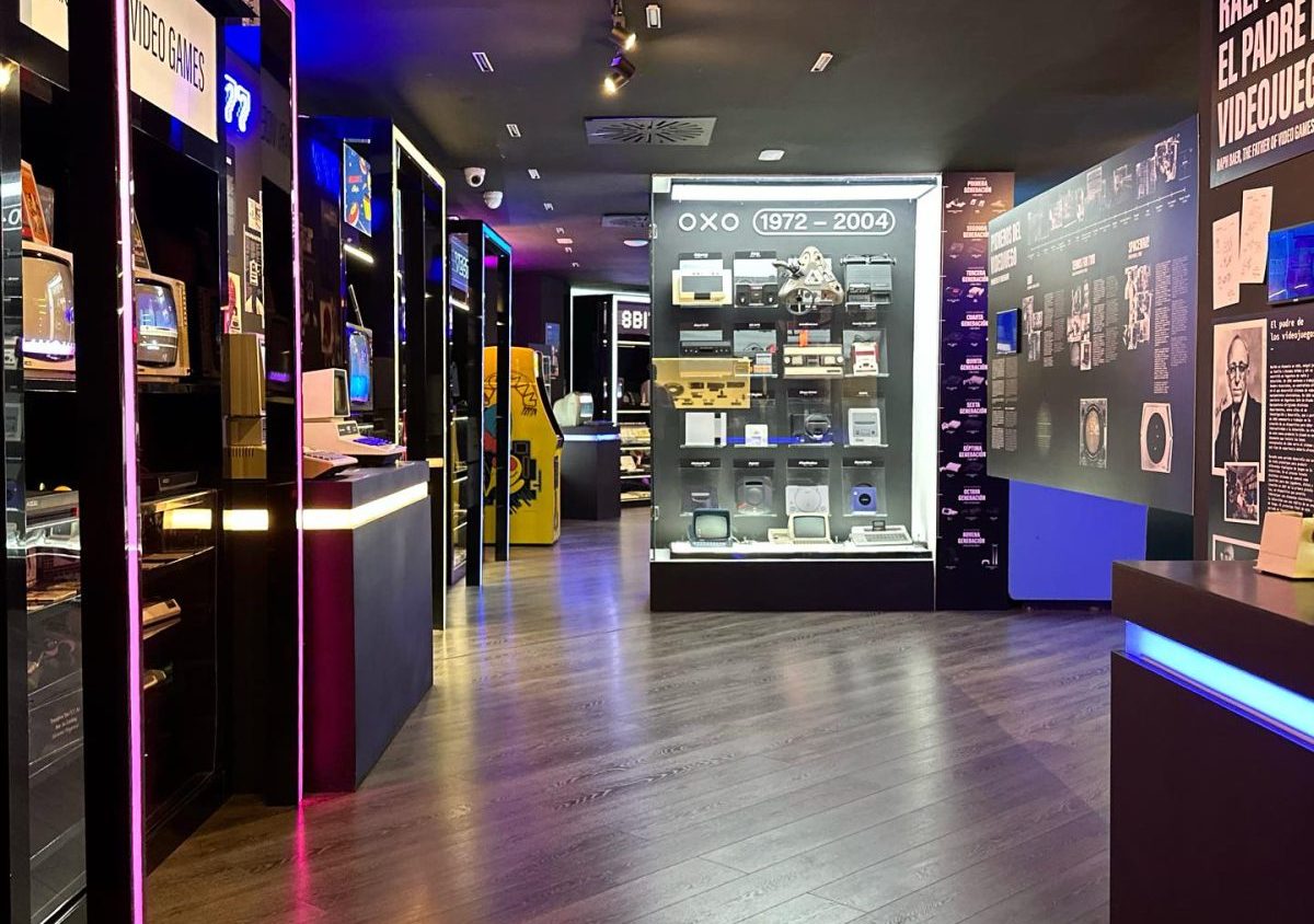 OXO Museo del Videojuego Málaga celebra su aniversario: así puedes conseguir entradas a 5 euros y hasta una Nintendo Switch 2 - 469041092 18032086106584193 9074967973771358040 n e1769675666396 OXO Museo del Videojuego