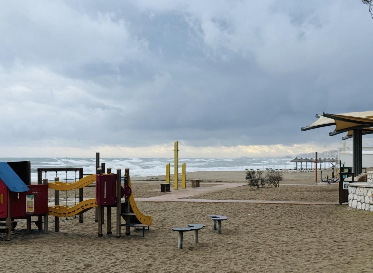 Aviso naranja en Fuengirola: cierre de parques y refuerzo de la vigilancia en ríos y arroyos - 620059150 1325480806283800 6896760825638387917 n alerta