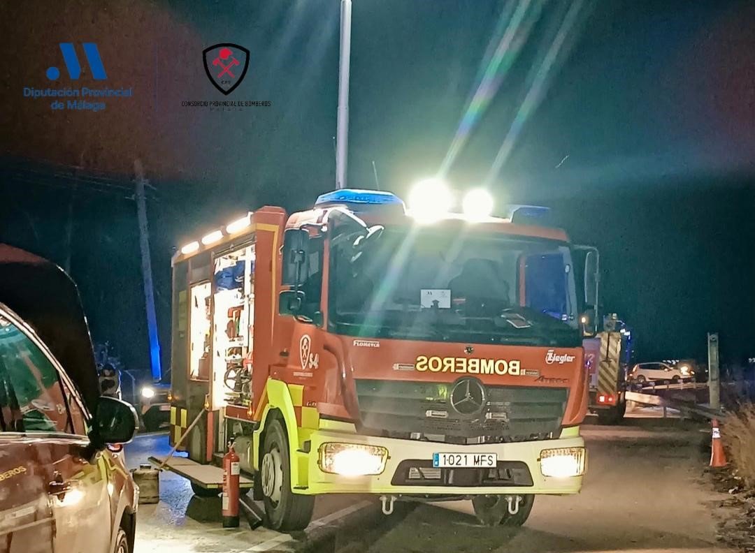 Fallece un hombre de 59 años en un choque frontal entre dos vehículos en Cártama - Bomberos intervencion Cartama Intervención de los Bomberos en Cártama