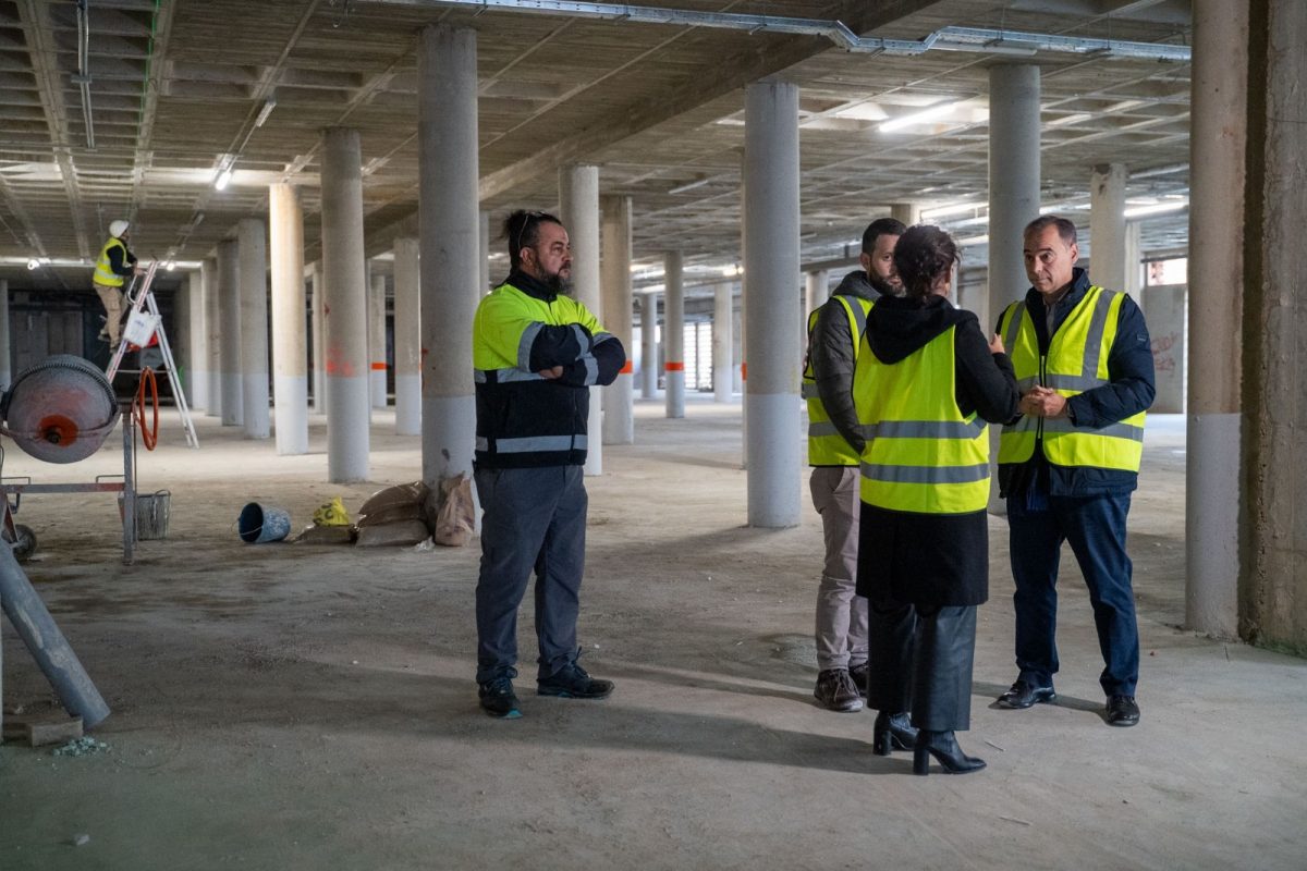 El alcalde de Benalmádena visita las obras del futuro parking de Los Nadales, que ampliará sus plazas - WhatsApp Image 2026 01 23 at 13.20.41 Obras