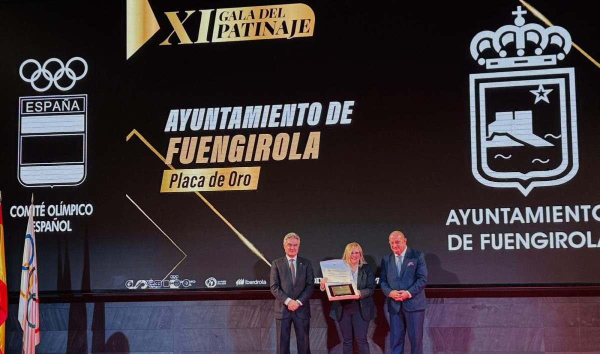 Fuengirola recibe la Placa de Oro de la Federación Española de Patinaje por su apoyo al patinaje artístico - placa Oro Ayuntamiento Fuengirola patinaje placa Oro Ayuntamiento Fuengirola patinaje