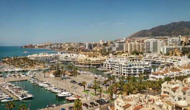 Condenado un menor a 15 meses de internamiento por intentar agredir a otro en un viaje de estudios a Málaga - 981494 Benalmádena