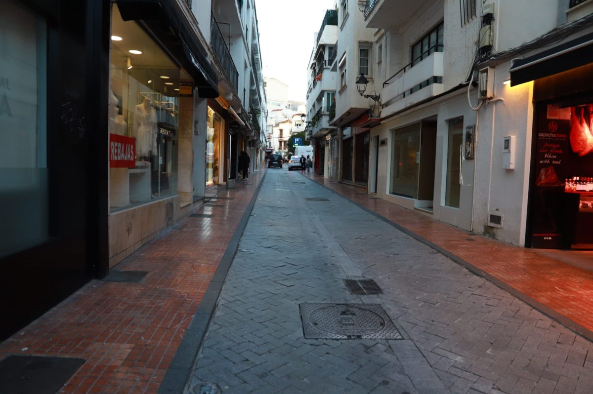 Marbella renueva el pavimento de Huerta Chica y Castillejos para que estén listas antes de Semana Santa - Huerta Chica Huerta Chica