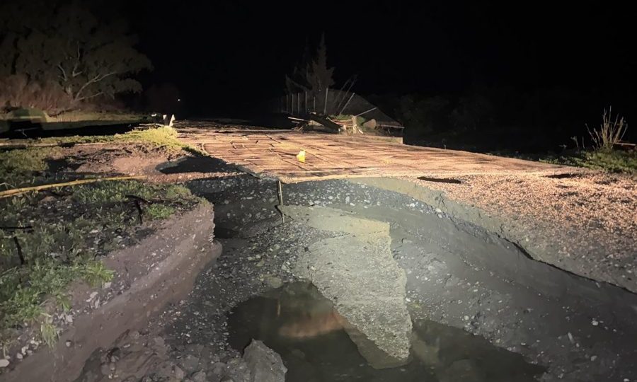 Casares registra un terremoto de magnitud 2,5, el segundo en menos de 24 horas - camino afectado Casares e1770462181992 camino afectado Casares