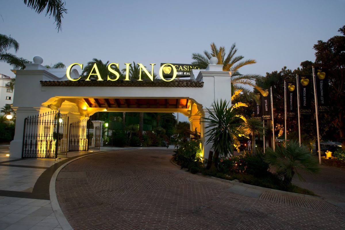 Casino Marbella dona 13.341 euros en fichas extraviadas a programas sociales - casino marbellaFTC3226 3 Casino Marbella