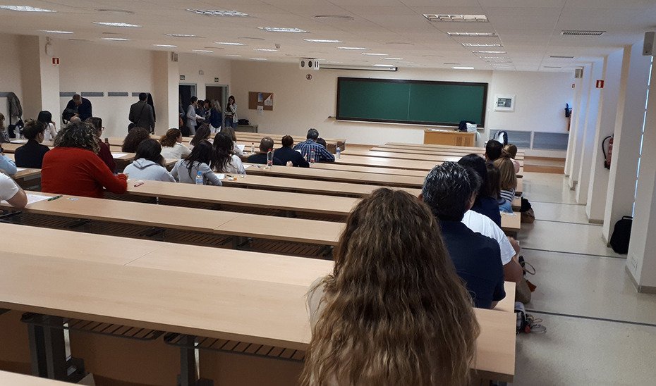 La Junta convoca 5.047 plazas docentes en 66 especialidades para las oposiciones de junio - imagen oposiciones Oposiciones