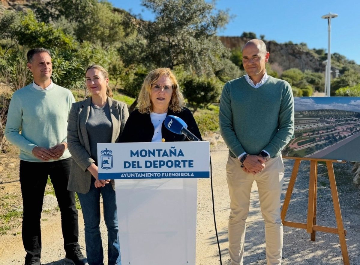 La ‘Montaña del Deporte’ de Fuengirola da su primer paso en Los Pacos con 56 nuevas plazas de aparcamiento - presentacion proyecto montana deporte los pacos presentacion proyecto montaña deporte los pacos