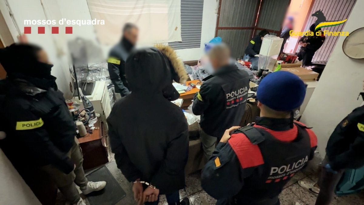 Cae una red internacional que movía hachís entre Marruecos e Italia con 17 detenciones y registros en Marbella - registro hachis registro hachis