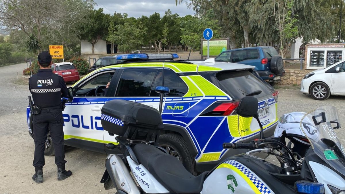 Tres prófugos de la justicia detenidos en La Cala y Las Lagunas de Mijas - Archivo Control de la Policia Local de Mijas Archivo - Control de la Policía Local de Mijas