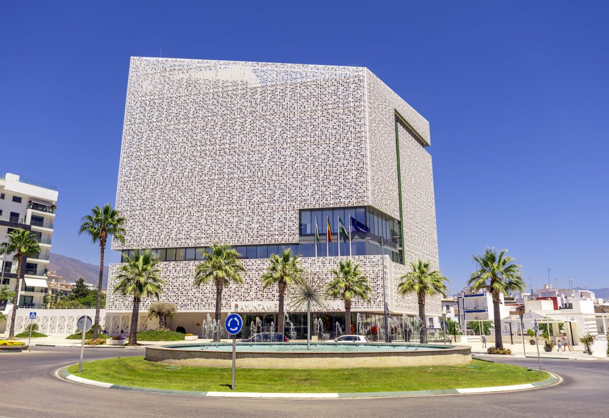 Estepona impulsa un plan de formación para jóvenes sin empleo en sectores con demanda laboral - Ayto Estepona El Consistorio de Estepona pide al Gobierno inversiones definitivas para litoral y transporte