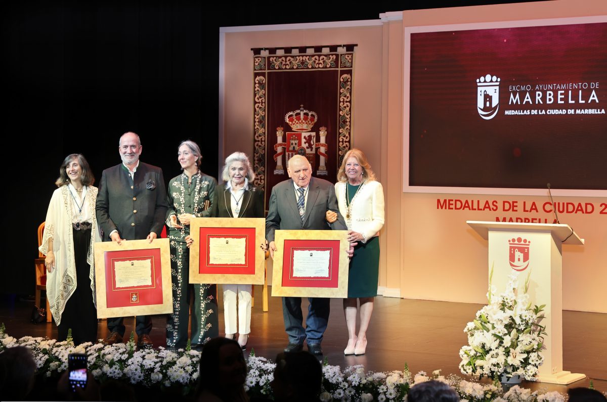 Marbella distingue a Remedios del Río, José Luis Yagüe y la Princesa Beatriz de Orleans con las Medallas de la Ciudad 2026 - Marbella medallas ciudad Entrega de las medallas de la ciudad