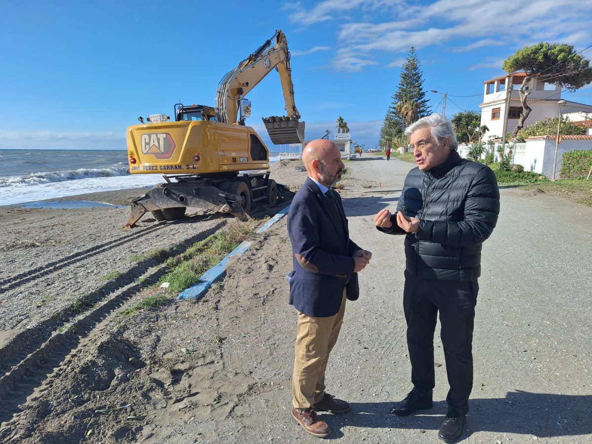 El Gobierno inicia el lunes obras de emergencia en playas de Málaga tras los temporales - Obras playas El Gobierno reparará los daños en playas malagueñas
