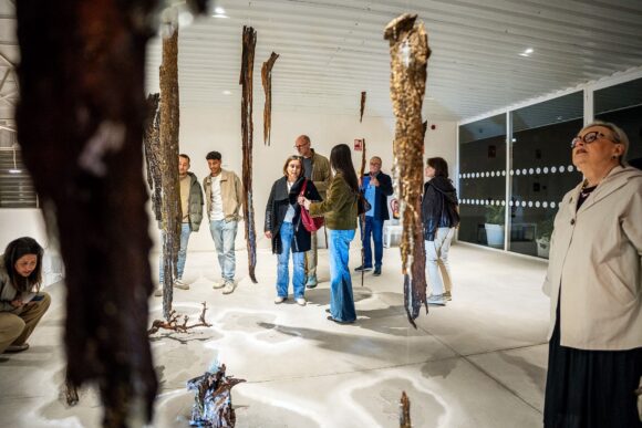 Arte y poesía se dan la mano en Torremolinos en homenaje a la Generación del 27 - Torremolinos visita artistas Una veintena de artistas contemporáneos se dan cita en Torremolinos “para ver el mar”