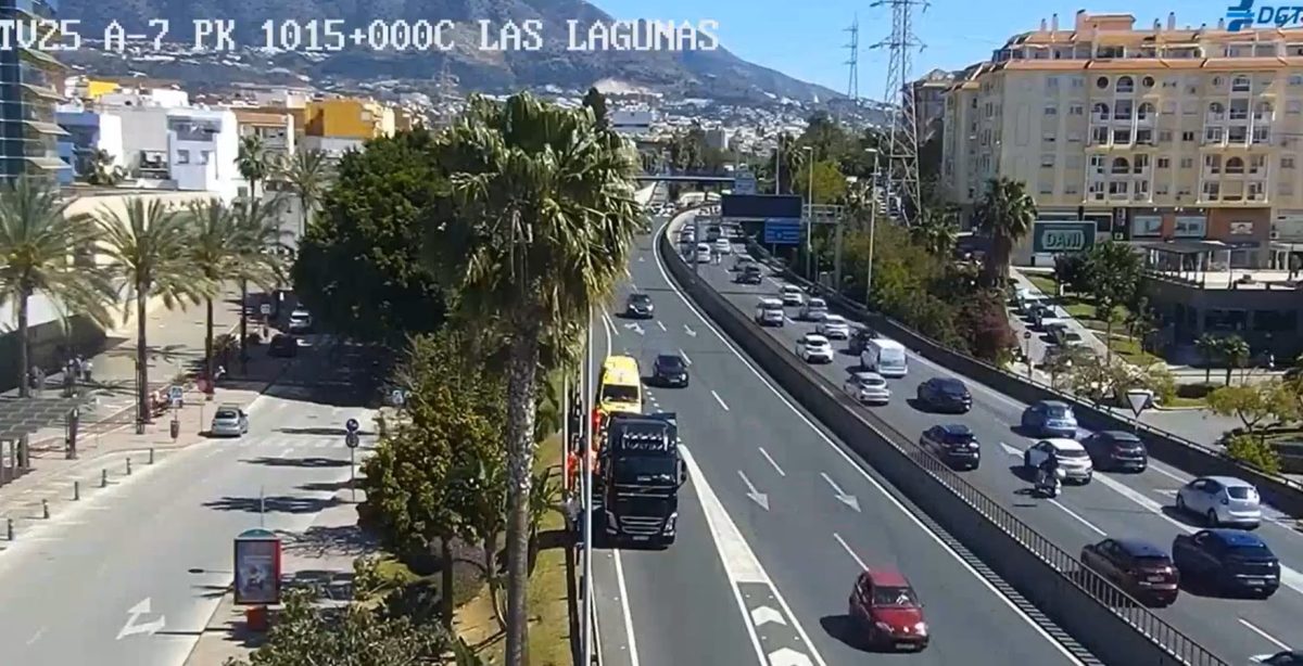 Un hombre intenta quitarse la vida al precipitarse sobre la A-7 en Fuengirola - accidente a7 fuengirola marbella accidente a7 fuengirola marbella