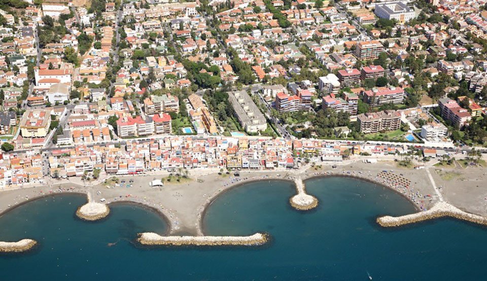 Protección del litoral: vecinos de Pedregalejo denuncian construcción prohibida - Pedregalejo Vista aérea de Pedregalejo