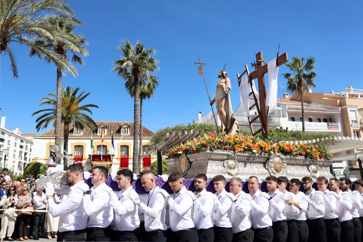 Domingo de Resurrección: el Resucitado ilumina San Pedro Alcántara - San Pedro Resucitado Domingo de Resurrección: el Resucitado ilumina San Pedro Alcántara
