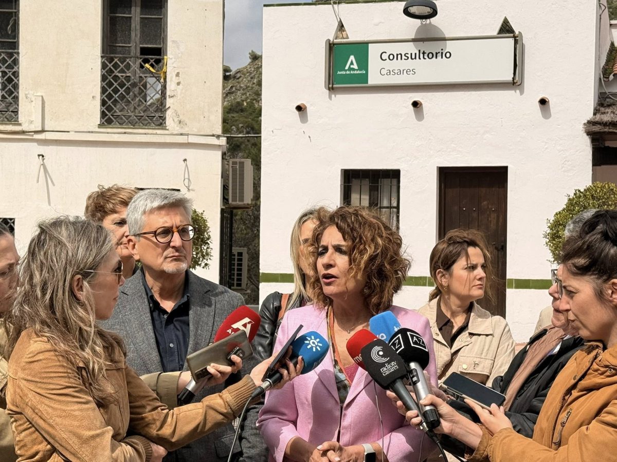 María Jesús Montero visita Casares y promete 100.000 viviendas en Andalucía si gobierna la Junta - maria jesus montero casares maria jesus montero casares