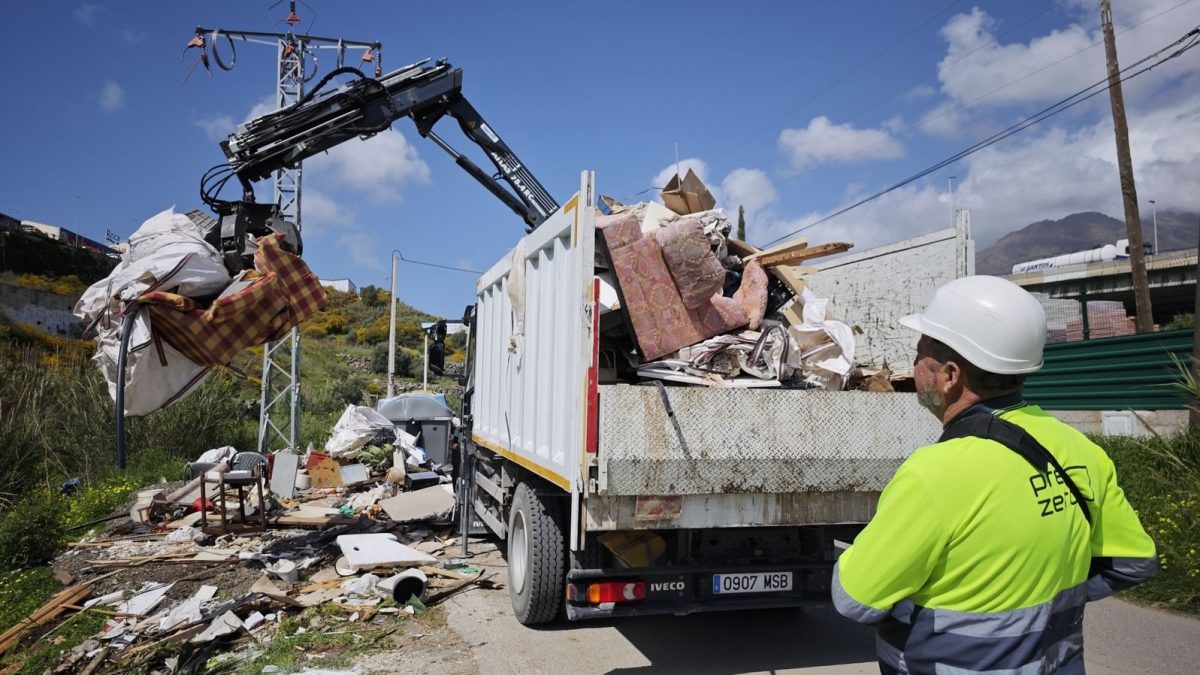 Estas son las multas que te pueden caer en Estepona por dejar muebles en la vía pública: hasta un millón de euros - servicio gratuito de recogida de enseres estepona servicio gratuito de recogida de enseres estepona