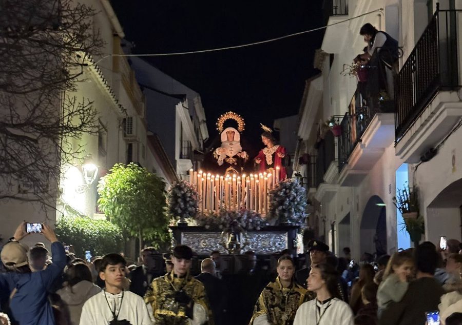 La Costa del Sol supera previsiones y alcanza casi un 83% de ocupación en Semana Santa - viernes santo estepona e1775501508464 viernes santo estepona