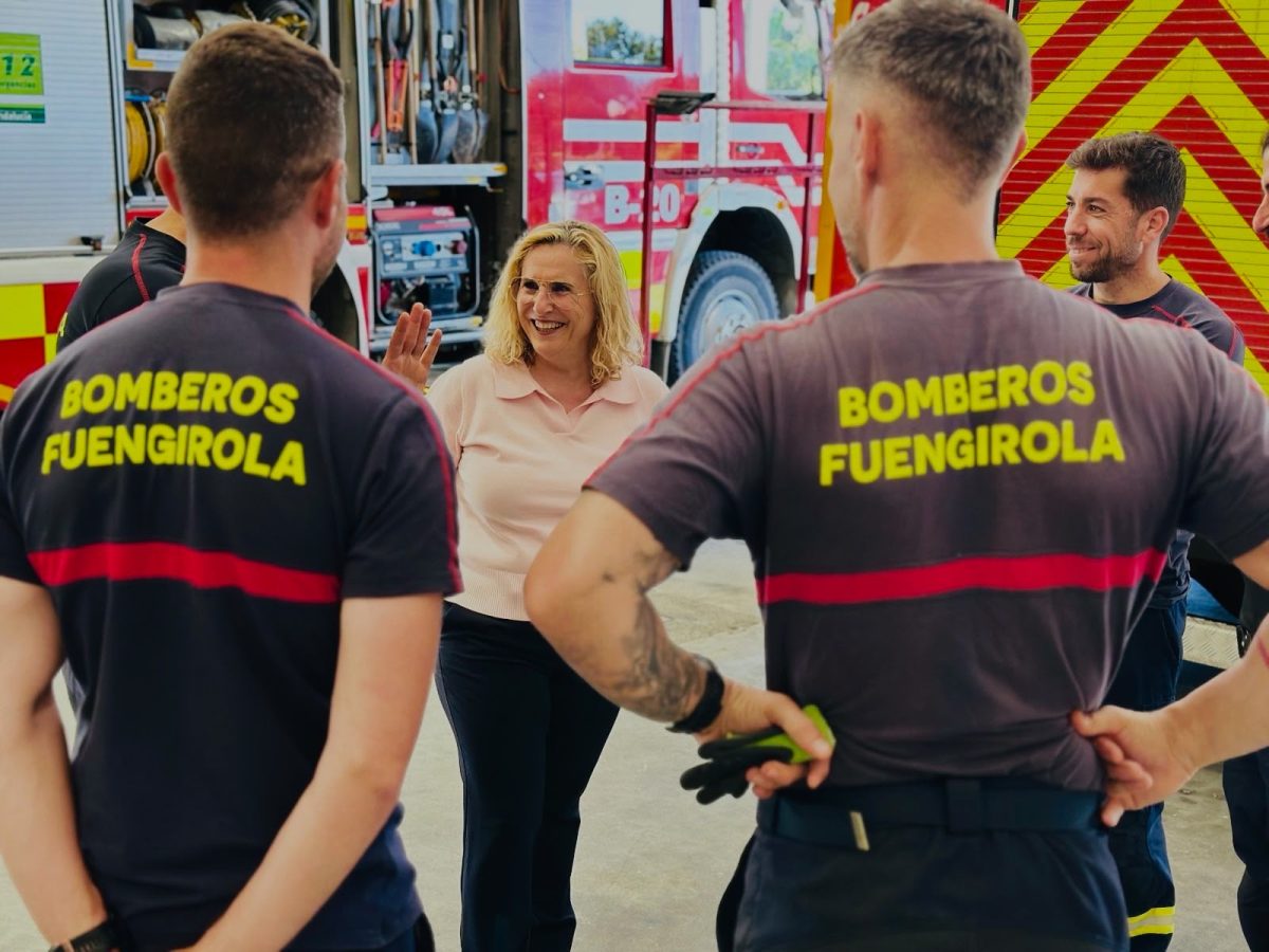 Fuengirola da un salto en seguridad con la reforma de su Parque de Bomberos y la compra de un nuevo vehículo - Fuengirola parque bomberos La alcaldesa, Ana Mula, visita las instalaciones de los Bomberos