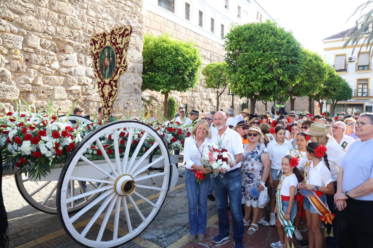San Bernabé reúne a cientos de marbellíes en una de las citas más arraigadas del calendario local - Marbella Romeria de San Bernabe Una imagen de la Romería de San Bernabé de este año