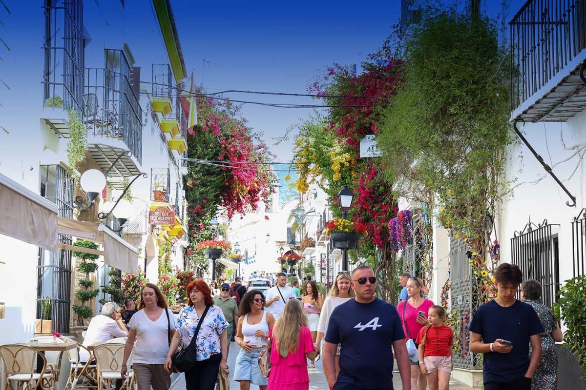 Marbella bate récords turísticos en abril con más viajeros, empleo y rentabilidad hotelera - Marbella casco Ocho de cada diez turistas son extranjeros: Marbella vive un abril de récord