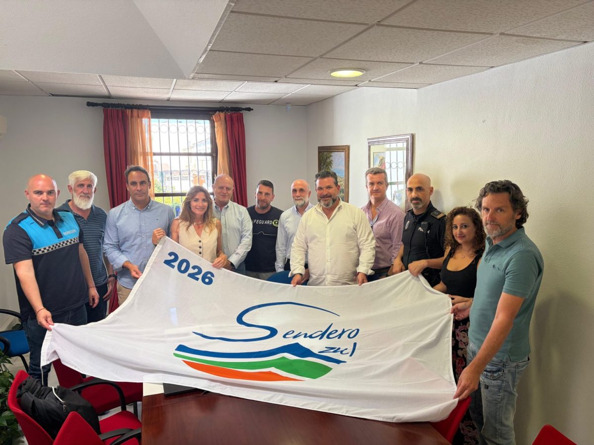 Mijas refuerza sus playas para un verano seguro, sostenible y accesible - Mijas sendero azul El Órgano de Gestión de Playas, presidido por la alcaldesa, Ana Mata, analiza las certificados de calidad y sostenibilidad del litoral