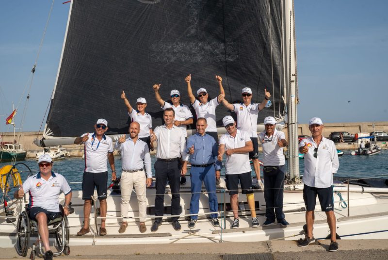Un equipo de vela inclusiva elige Benalmádena para competir al máximo nivel nacional - Benalmadena vela inclusiva Presentación del equipo de vela inclusiva con la presencia del alcalde