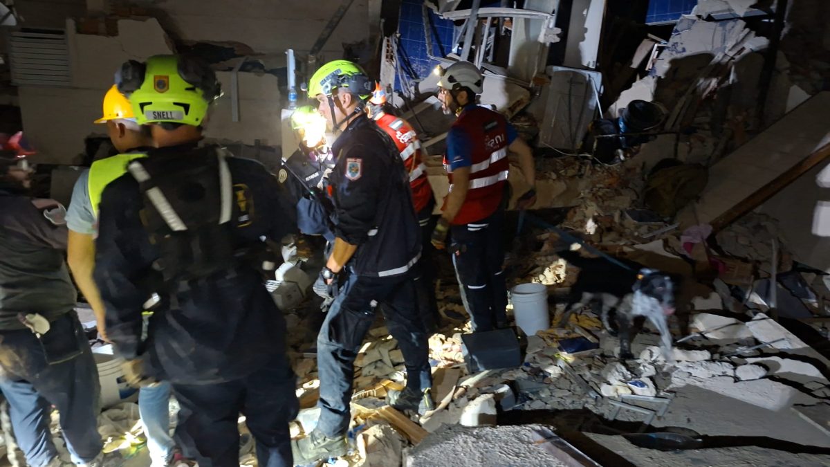 Málaga participa en las tareas de rescate en una de las zonas más afectadas de Venezuela - Bomberos Venezuela Bomberos malagueños en Venezuela
