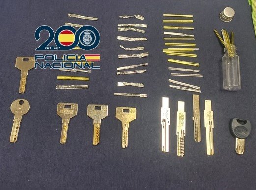 Cae en Málaga una red que robaba en viviendas habitadas con la técnica del “impresioning” - Operacion Bucle Nala Malaga Cae en Málaga una red que robaba en viviendas habitadas con la técnica del “impresioning” - Operacion Bucle Nala Malaga