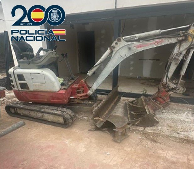 Detenido un hombre por robar andamios, una caseta y hasta una excavadora en Málaga - detenido robo obras malaga detenido robo obras malaga