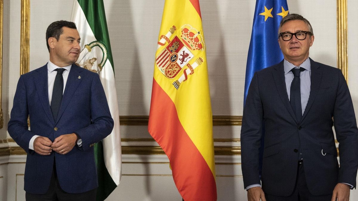 Juanma Moreno mira a Vox e iniciará un diálogo “inminente” para intentar cerrar su investidura - juanma moreno gavira Juanma Moreno y Manuel Gavira