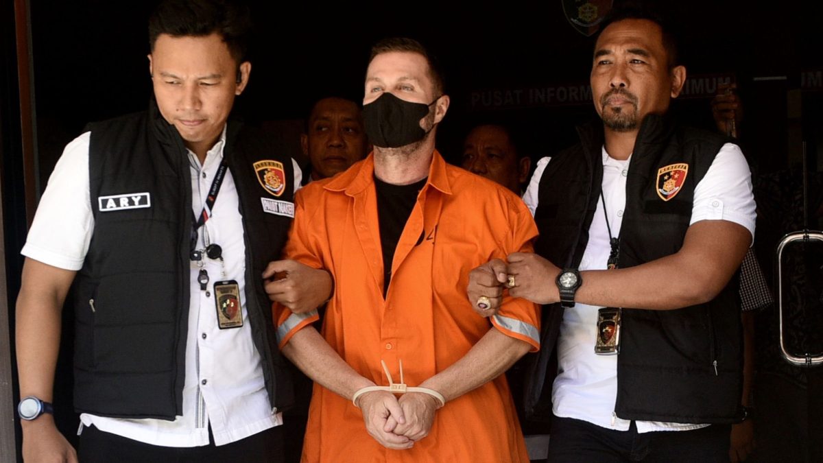 Steven Lyons se aferra al “secuestro” de Bali para frenar su entrega a España por la Operación Armorum - steven lyons amsterdam steven lyons amsterdam