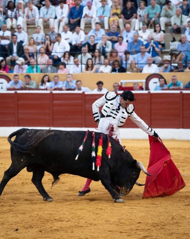 Talavante y David de Miranda salen a hombros en una gran tarde de toros en Marbella - talavante marbella talavante marbella