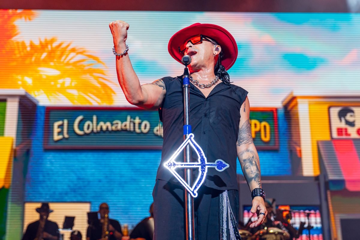 ‘Suavemente’ desata la fiesta en el debut de Elvis Crespo en Starlite Marbella - ELVIS CRESPO STARLITE OCCIDENT 2026 ELVIS CRESPO STARLITE OCCIDENT 2026