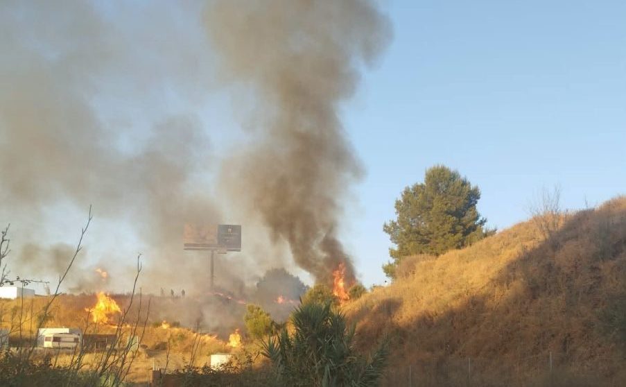 Amplio despliegue para extinguir un incendio de matorral en El Chaparral, Mijas - incendio matorral mijas e1783495293521 Amplio despliegue para extinguir un incendio de matorral en El Chaparral, Mijas - incendio matorral mijas e1783495293521