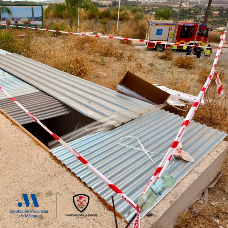 Rescatan a un trabajador tras caer cuatro metros en una obra de Estepona - obra rescate trabajador estepona Rescatan a un trabajador tras caer cuatro metros en una obra de Estepona - obra rescate trabajador estepona