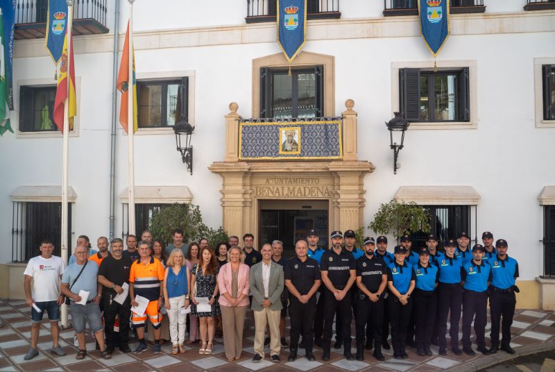 Benalmádena refuerza su atención en verano con 12 nuevos informadores municipales - Ayuntamiento Benalmadena Imagen del acto celebrado esta semana