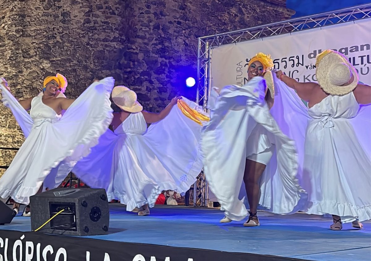 Diez años de música, baile y tradición: La Cala de Mijas celebra su Festival Folclórico - Folclore Cala de Mijas La Cala de Mijas se llena de música y color en el 10º Festival Internacional Folclórico