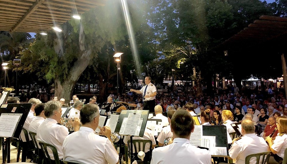 Fuengirola cambia de ritmo este martes con una velada gratuita dedicada al jazz - Fuengirola concierto jazz Fuengirola se prepara para una noche de jazz al aire libre con su Banda Municipal